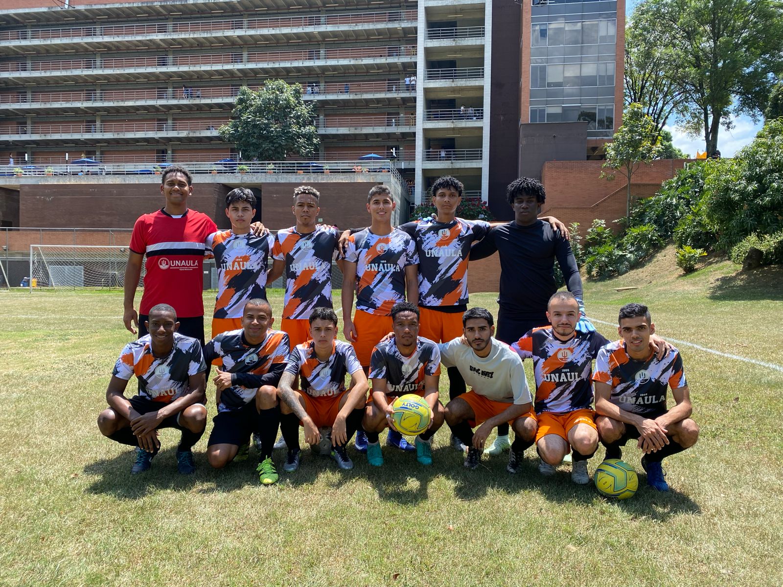 Nuestro Equipo de Fútbol 11 se destaca en encuentro amistoso