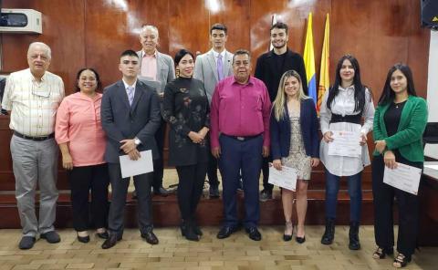 Felicitaciones para nuestros estudiantes ganadores del Concurso de Oratoria “Jesús Maria Valle Jaramillo” 