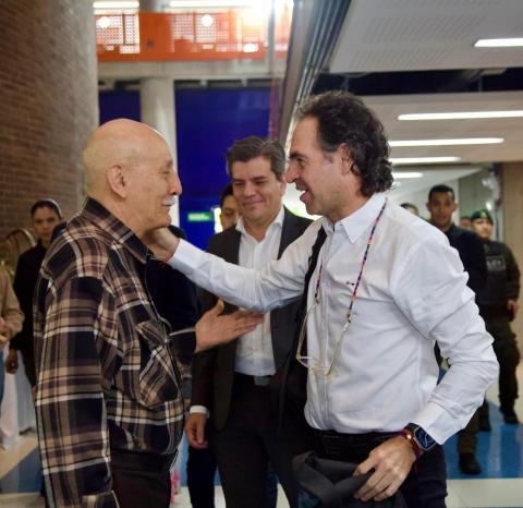 El Rector de UNAULA asistió al panel sobre Educación, Ciencia, Tecnología e Innovación en Medellín