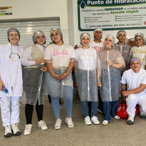 Visita académica de estudiantes de UNAULA a la compañía NOEL